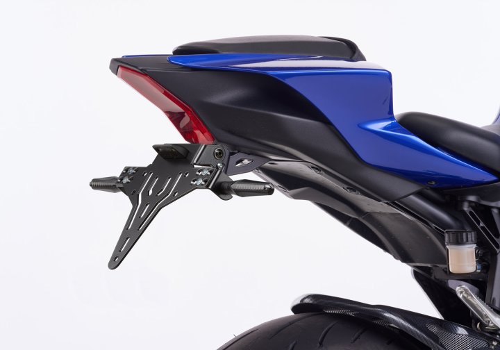 PROTECH Kennzeichenhalterset inkl. Reflektor und Kennzeichenbeleuchtung fÃ¼r YZF-R7 RM39/40 für Y