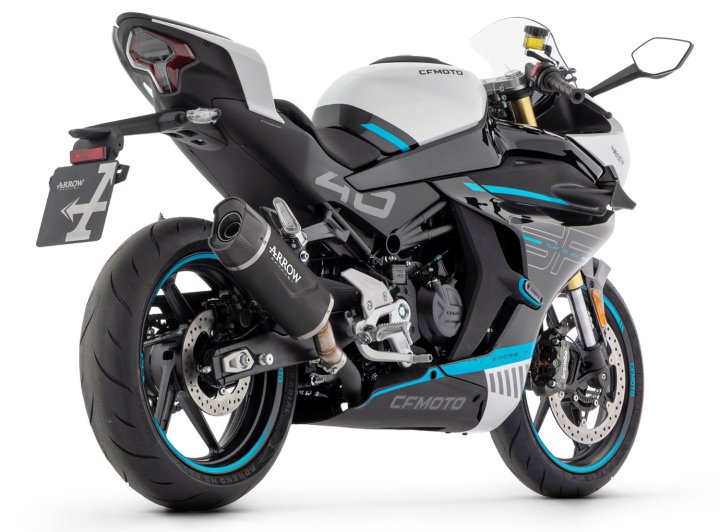 ARROW Auspuff INDY RACE EVO Aluminium DARK für CF Moto 450NK / 450SR Modelljahr 2023-