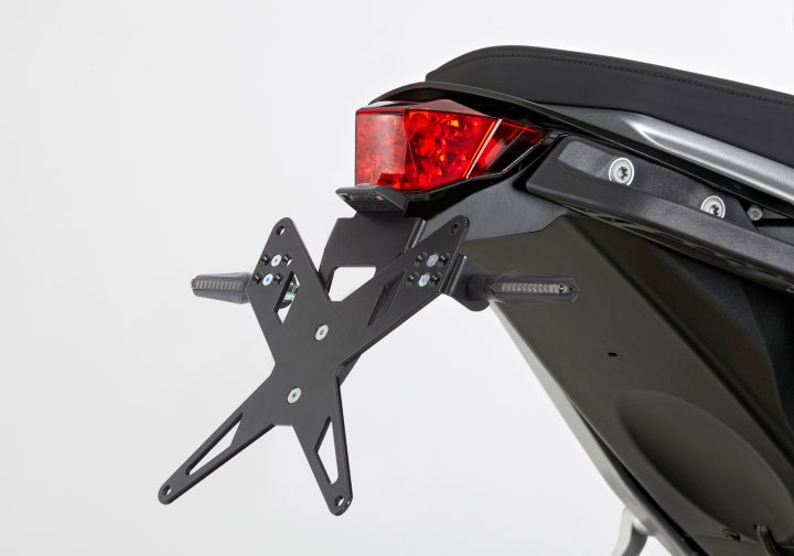 PROTECH Kennzeichenhalterset inkl. Reflektor und Kennzeichenbeleuchtung fÃ¼r 690 Duke KTM 690 Duke