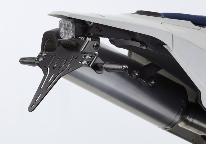 PROTECH Kennzeichenhalterset inkl. Reflektor und Kennzeichenbeleuchtung fÃ¼r 701 Supermoto Husqvarna