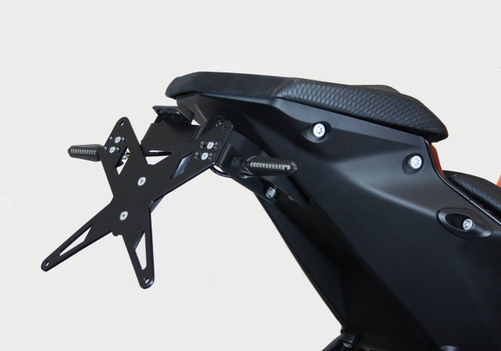 PROTECH Kennzeichenhalterset inkl. Reflektor und Kennzeichenbeleuchtung fÃ¼r 1390 Super Duke R KTM 1