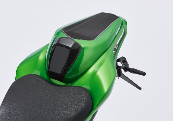 BODYSTYLE Sitzkeil fÃ¼r Z900 ZR900B/D für Z900 ZR900B/D