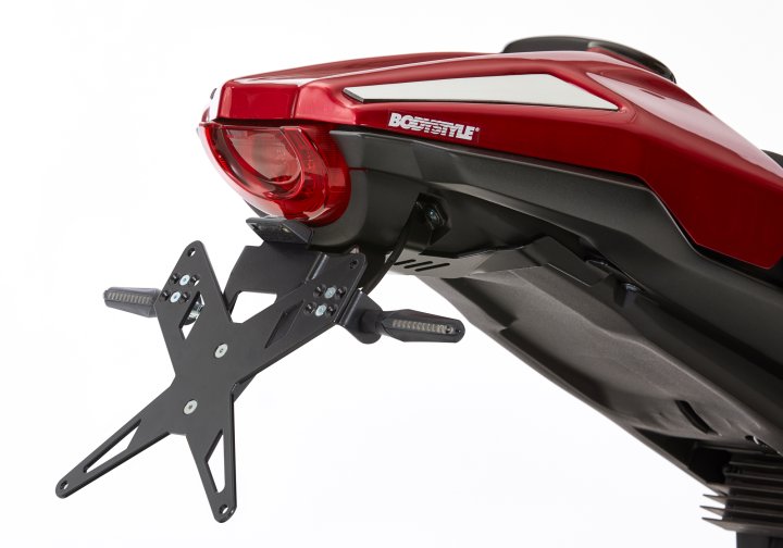 PROTECH Kennzeichenhalterset inkl. Reflektor und Kennzeichenbeleuchtung fÃ¼r CB1000R SC80 für CB1