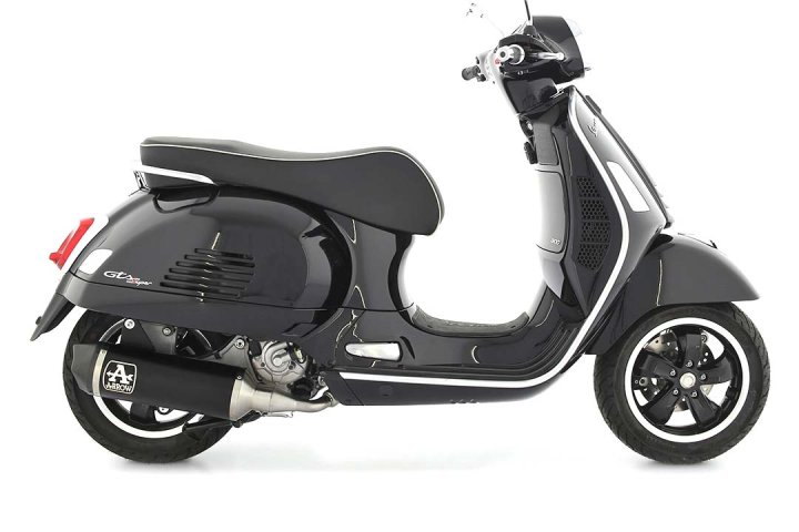 ARROW Auspuff DARK URBAN mit Carbon-Endkappe für Piaggio Vespa GTS300 2021-, GTV300 2023- , Aluminiu