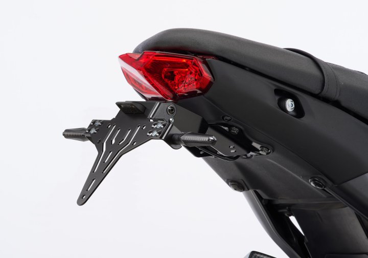 PROTECH Kennzeichenhalterset inkl. Reflektor und Kennzeichenbeleuchtung fÃ¼r MT-09 / SP RN69/RN82/RN