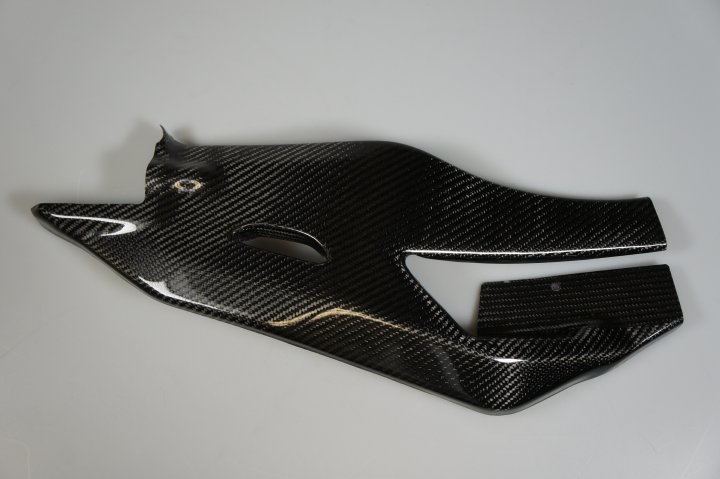 alpha Racing Schwingenschutz links Carbon, Yamaha R1/M für YZF-R1 RN32