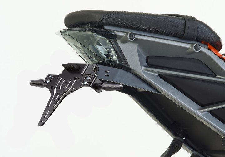PROTECH Kennzeichenhalterset inkl. Reflektor und Kennzeichenbeleuchtung fÃ¼r 125 Duke KTM 125 Duke