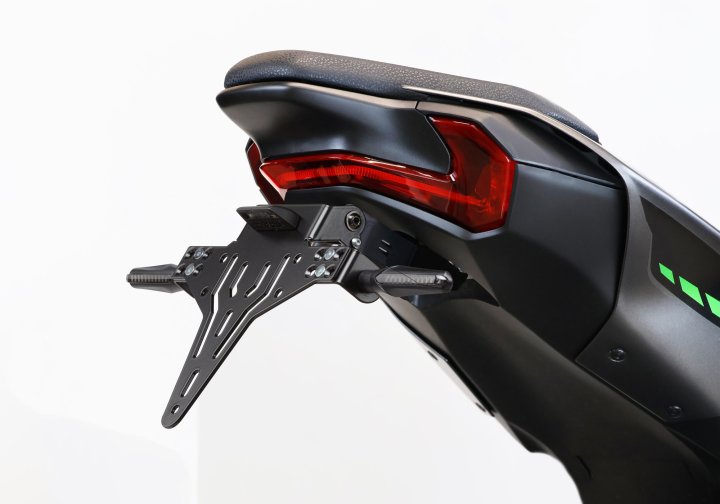 PROTECH Kennzeichenhalterset inkl. Reflektor und Kennzeichenbeleuchtung fÃ¼r Z900 ZR900S/V für Z9