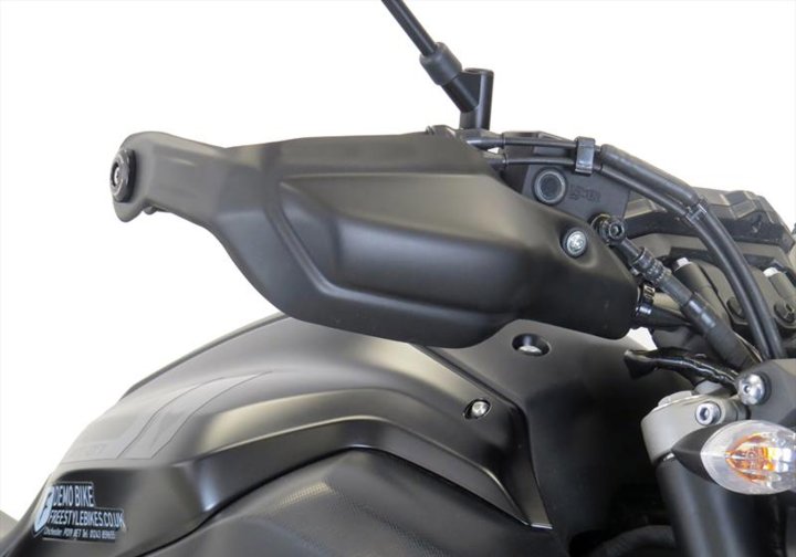 BODYSTYLE Handprotektoren fÃ¼r MT-07 RM04 für MT-07 RM04