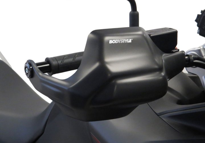 BODYSTYLE Handprotektoren fÃ¼r XL750 Transalp RD16 für XL750 Transalp RD16