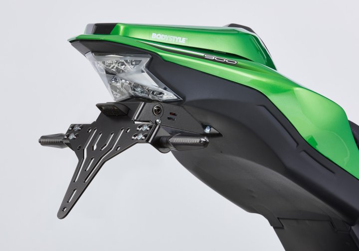 PROTECH Kennzeichenhalterset inkl. Reflektor und Kennzeichenbeleuchtung fÃ¼r Z900 ZR900B/D für Z9