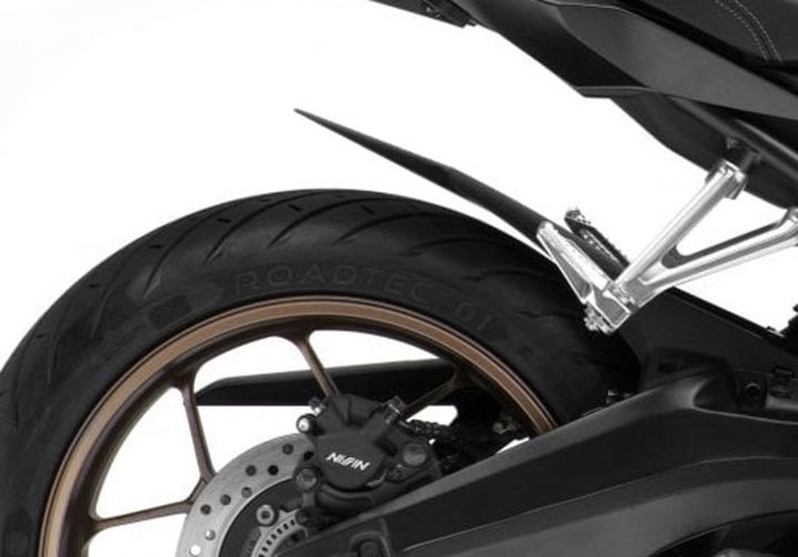 BODYSTYLE HinterradabdeckungsverlÃ¤ngerung fÃ¼r CB650R RH02/08 für CB650R RH02/08