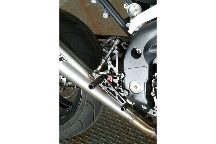 LSL 2Slide-Rastenanlage für Triumph SpeedTriple 1050, 2005-2010, schwarz-rot