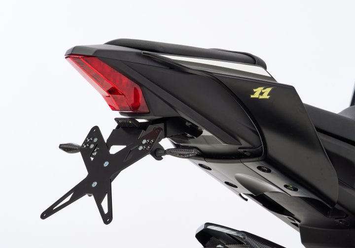 PROTECH Kennzeichenhalterset inkl. Reflektor und Kennzeichenbeleuchtung fÃ¼r YZF-R125 RE39 für YZ